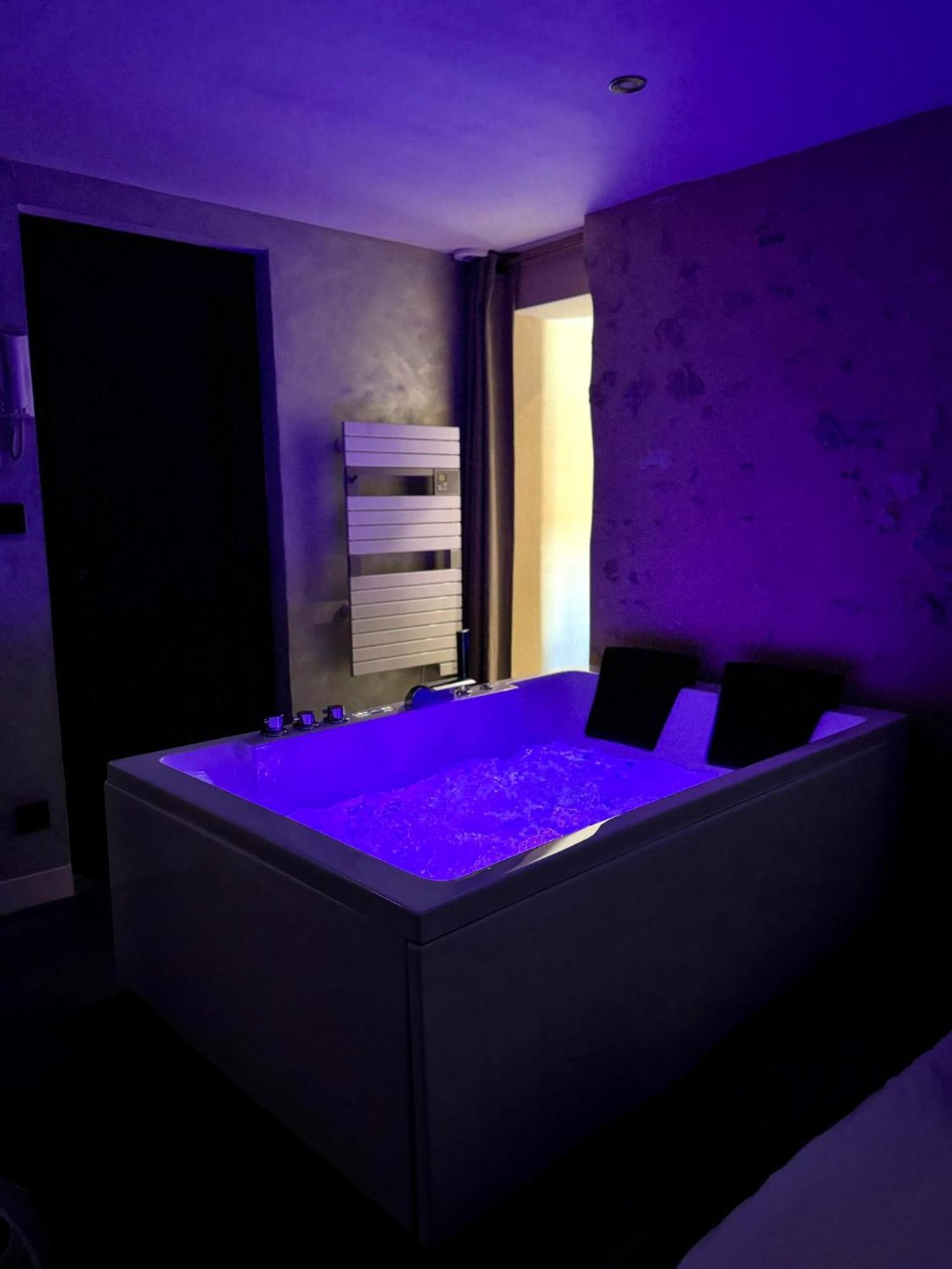 Love Queen Spa Detente Blois Bagian luar foto