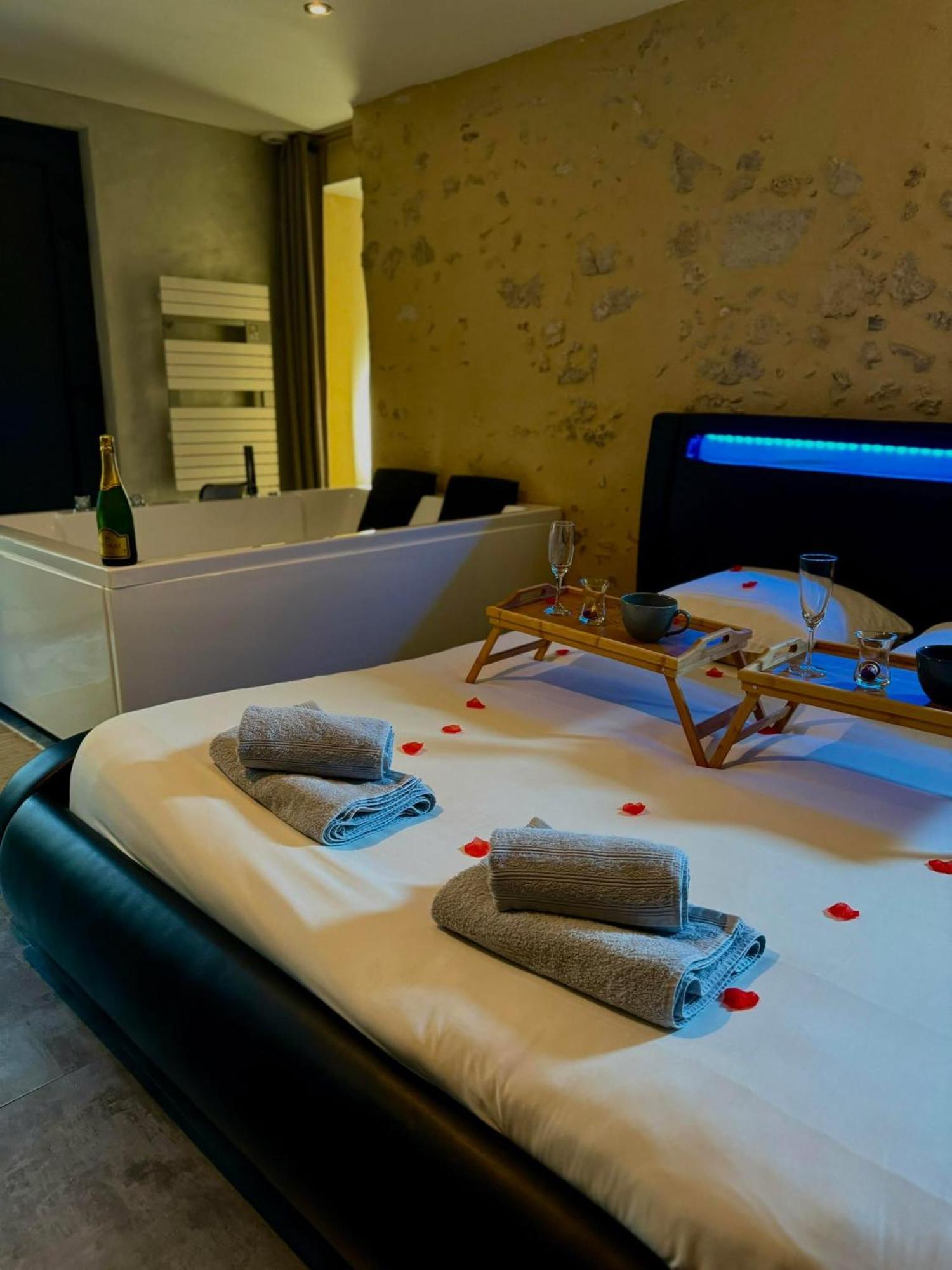 Love Queen Spa Detente Blois Bagian luar foto