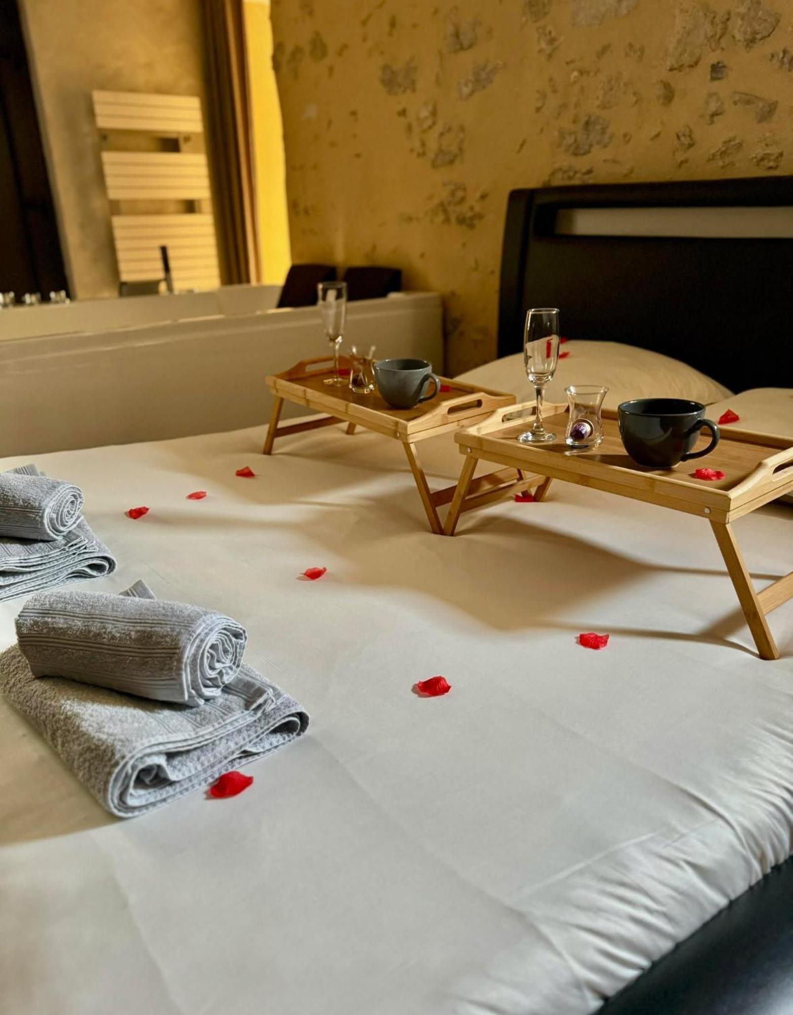 Love Queen Spa Detente Blois Bagian luar foto